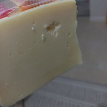 Kırcan Kaşarında Yabancı Madde Ve Marketin Çözüm Sunmaması