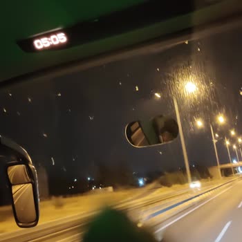 İkinci Şoförün Saygısız Tavırları Ve Soğuk, Sigara Dolu Otobüs Şikayeti