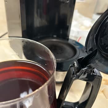 Arçelik Kahve Makinesinin Sürahi Sapı Kırıldı, Güvenlik Riski Oluştu