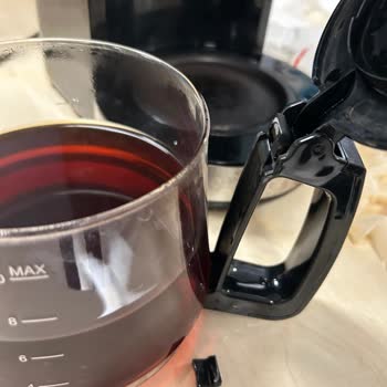 Arçelik Kahve Makinesinin Sürahi Sapı Kırıldı, Güvenlik Riski Oluştu