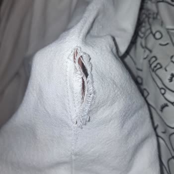 Pantalón Stradivarius Rasgó Tras Primer Lavado por Costura Defectuosa