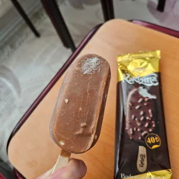 Bademli Dondurma Etiketi Yanıltıcı: İçinde Badem Yok