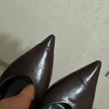 Kırılan Ayakkabı Ve Değişim Sürecinde Zorlayıcı Mağaza Yaklaşımı