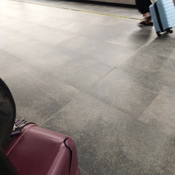 Ajet'in Yanıltıcı Bilgilendirmesi Sonucu Kırık Valiz İçin Tazminat Reddi