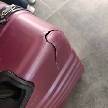 Ajet'in Yanıltıcı Bilgilendirmesi Sonucu Kırık Valiz İçin Tazminat Reddi