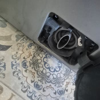 Garanti Kapsamındaki Çamaşır Makinesine Haksız Servis Ücreti Tahsil Edildi