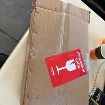 Çiçek Sepeti Hediye Paketi Ve Mesaj Kartı Olmadan Teslim Edilen Sipariş