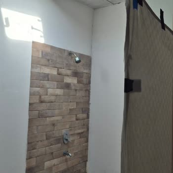 Yanıltıcı Fotoğraflar Ve Kirli, Tehlikeli Odada Konaklama
