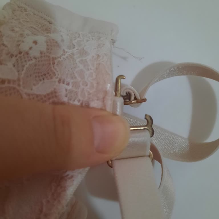 Üç Ayda Kırılan Sütyen Askısı Ve Süre Sınırı Nedeniyle Çözüm Sunulmaması