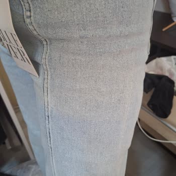 Renk Değişikliği Olan Pantolon İçin Gizli Ayıp Ve Ücretsiz Değişim Talebi