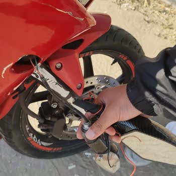 Kurtalan Ekspres’te Motosiklet Hasarı Ve Çalışanın Küfürlü Tutumu
