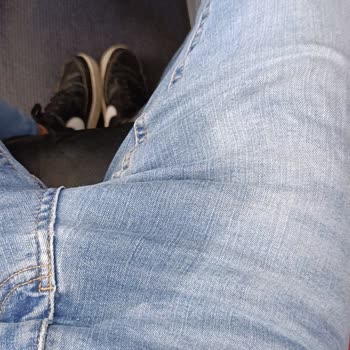 Pegasus Uçuşunda Bilinmeyen Kötü Kokulu Sıvının Dökülmesi Ve Çocukların Sağlığına Tehdit