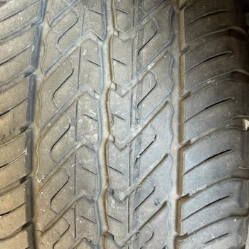 Mercedes Benz Garanti Kapsamındaki Lastiklerde Tabandan Parçalanma ve Yetkili Bayiden Reddetme