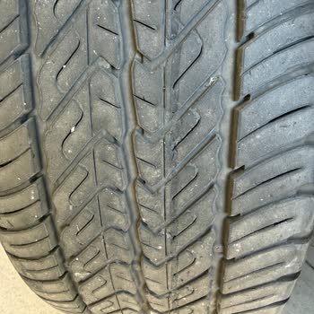 Mercedes Benz Garanti Kapsamındaki Lastiklerde Tabandan Parçalanma ve Yetkili Bayiden Reddetme
