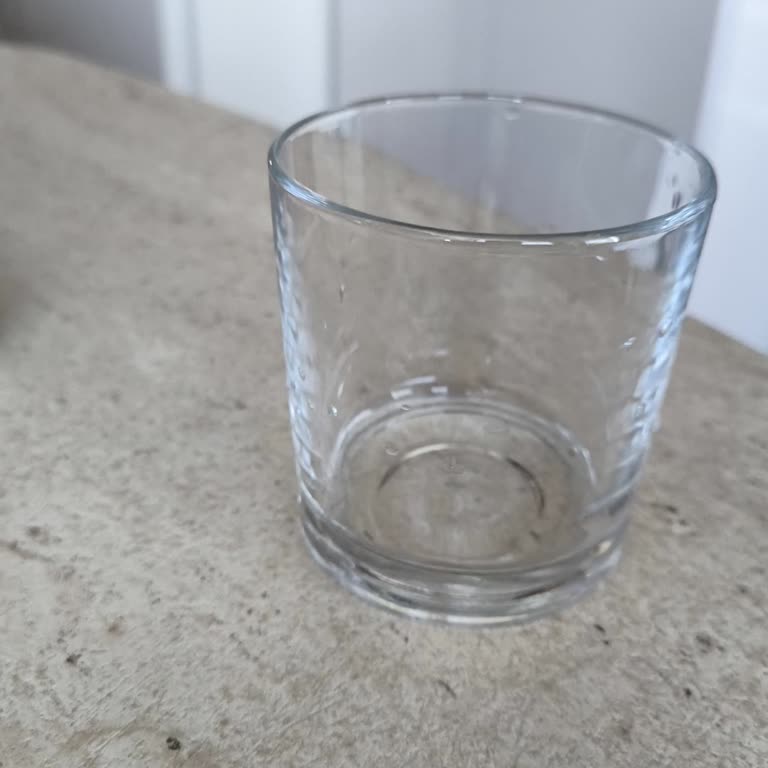 Ateş Kozmetik Medikal Ödediğim Ürünler Yerine Kalitesiz ve Basit İki Adet Farklı Bardak Gönderildi