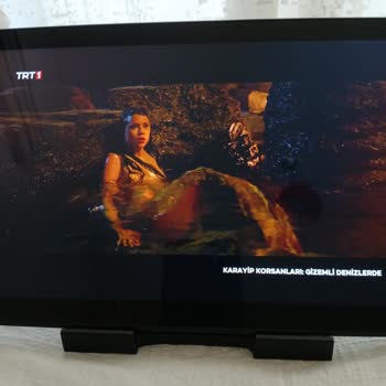 TRT 1'de Çıplak Deniz Kızı Sahnesi Aileyi Rahatsız Etti