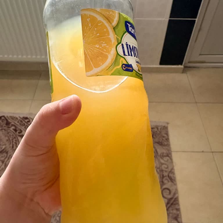 Torku Cam Şişe Limonatada Görülen Tortu Ve Sağlık Riski
