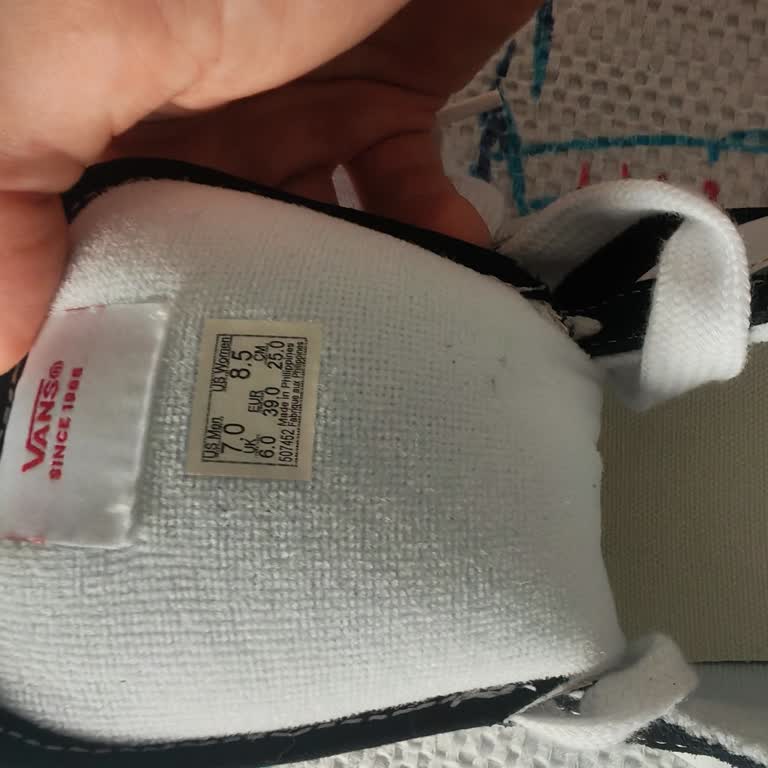 Vans Ayakkabım Yanlış Numara Geldi, Değişim Yapılmadı Ve Tek Taraflı İade Gerçekleşti