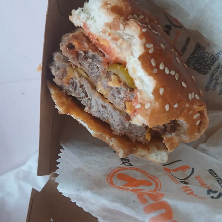 Soğuk Hamburger Şikayetim: Lezzet Ve Hijyen Sorunu