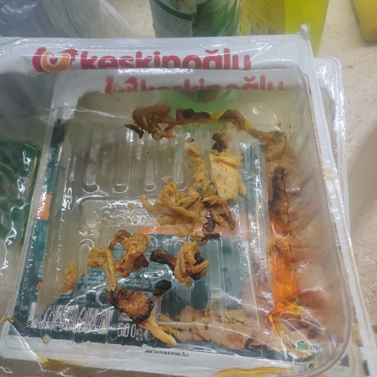 Migros Tavuk Döner Paketi İçinde Sadece Deri Ve Yanmış Et, Geri Dönüş Yok