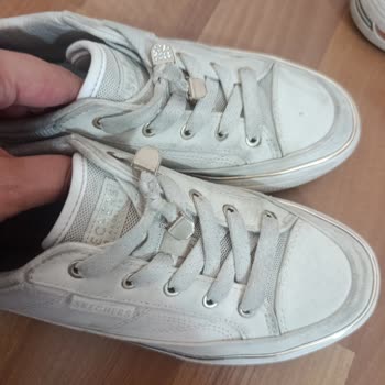 Skechers Ayakkabılarım Kısa Sürede Renk Atması Ve Yırtılma Yaşadı Hayal Kırıklığı