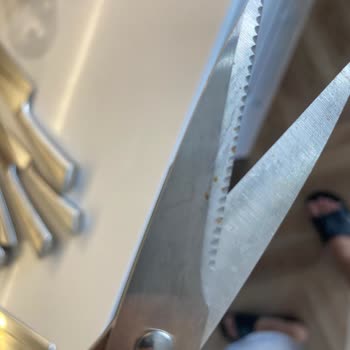 Kısa Sürede Paslanan Bıçak Seti Ve Servis Gecikmesi