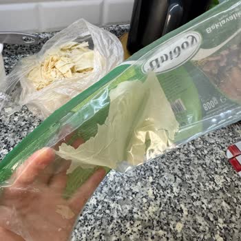 Zırhlıoğlu Gebze Şubesindeki Bozulmuş Baklava Yufkası: Kokulu Bozulma Ve Dağılma Sorunu