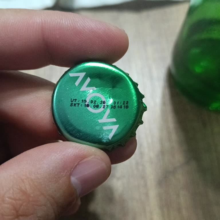 Avoya Maden Suyu Şişelerinde Keskin Deterjan Kokusu
