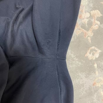 Mavi Eşofman Altındaki Hızlı Tüylenme, Erime Ve Renk Atması Şikayeti