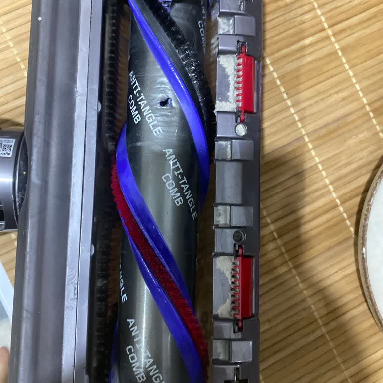 Dyson V15 Çekme Aparatı Arızalı, Servis Onarım Yapmadan Ürünü Geri Gönderdi