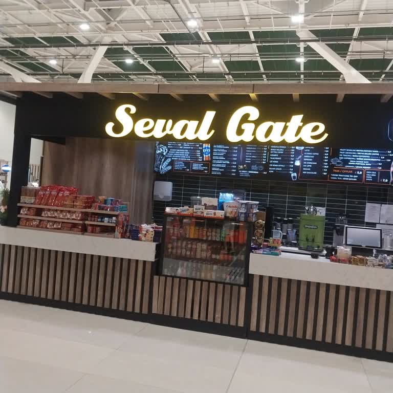 Ercan Havalimanında Çay Ve Snickers İçin 812 TL Ücret: Aşırı Fiyat Şikayeti