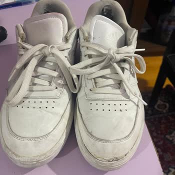 Üç Ayda Yırtılan Adidas Sneaker İçin Ürün Ayıplı Ve İade Talebi