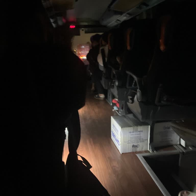 Klimasız Ve Wi-Fi'siz Lüks Otobüs Seferi