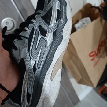 SuperStep Skechers Ayakkabısının Kısa Sürede Delinen Tabanı ve  Kullanıcı Hatası İddiası