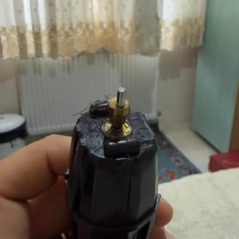Kullanılmış, Vidaları Eksik Tıraş Makinesi İçin Tam İade Talebi