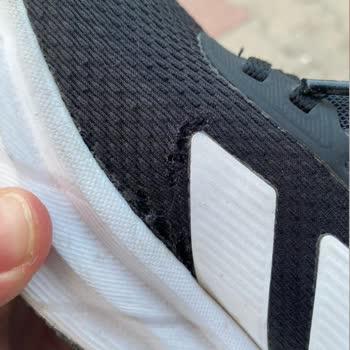 Adidas Ayakkabısının 2 Ayda Yırtılması Ve Trendyol Çözüm Sunmuyor