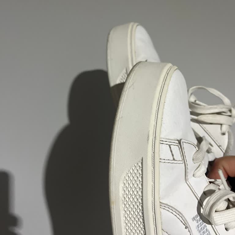 Bursa Kent Meydanı Mağazasında Puma Sneaker Hızlı Sararma, İade Ve Değişim Talebi