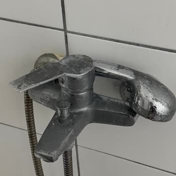 Oda Fotoğraflarıyla Uyuşmayan Kirli Oda Ve Kaba Personel