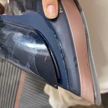 Philips Azur 8000 Ütüsü Su Kaçağı Ve Gövde Çatlamasıyla Hayal Kırıklığı