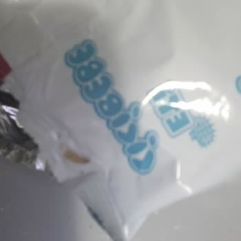 Migros Eryaman Şubesinde Bebek Bisküvisinde Kurt Benzeri Böcek Görüldü; Hijyen Ve Güven Sorunu