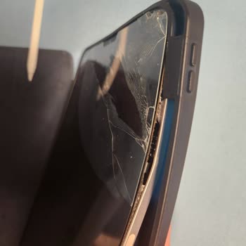Röntgen Güvenlik İhmali Nedeniyle Tablet Ekranı Kırıldı, Tazminat Talebi