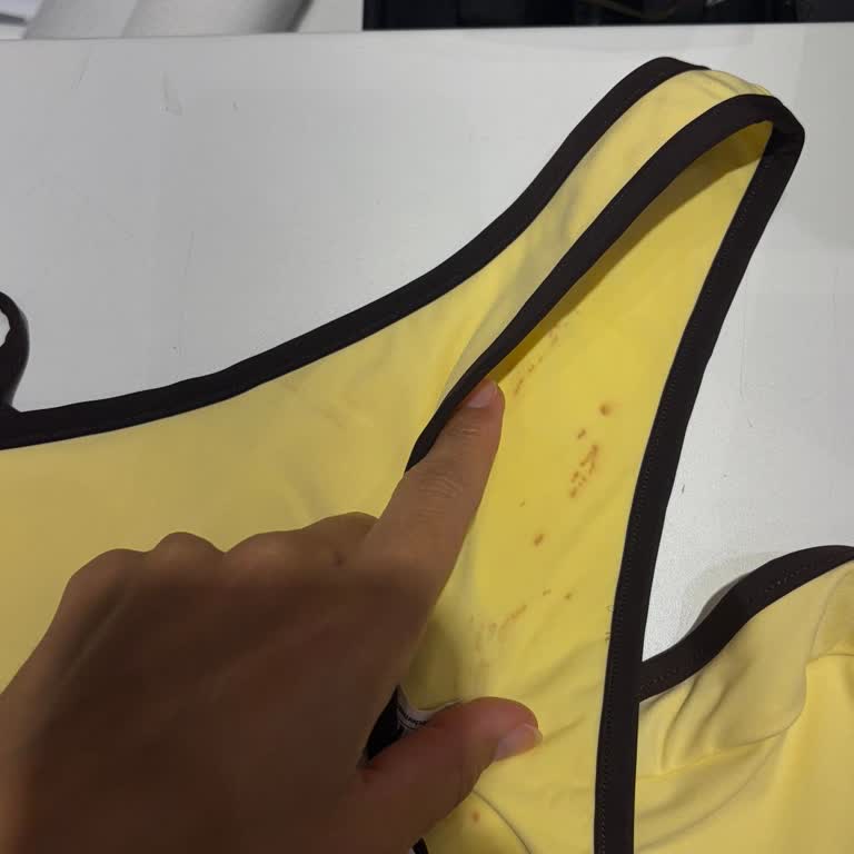 Calzedonia Bikini Renk Transferi Ve Mağaza Yetkilisinin Kaba Tutumu