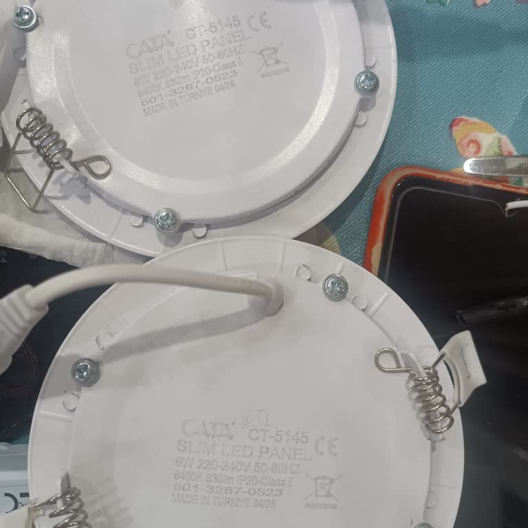Sadece Birkaç Ayda Yarı LED Panel Arızası Garanti Ve Ücretsiz Değişim Talebi