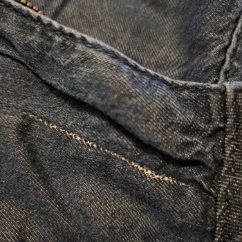 Remy Jean Pantolonunda Dikiş Açılması Sorunu