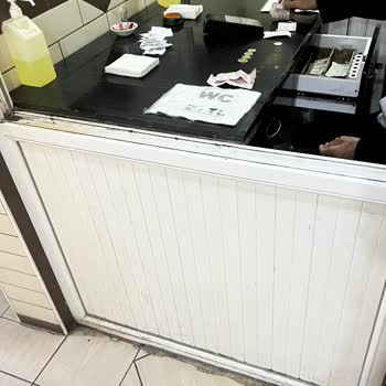 Metro Ganita Dinlenme Tesisinde Ücretli Tuvalet Uygulaması Yolculara Mağduriyet Yaratıyor