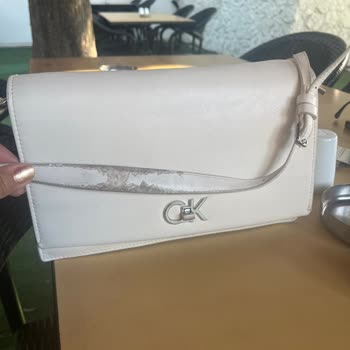 Calvin Klein Çantamda Kısa Sürede Soyulma Ve Deformasyon, Değişim Talebi