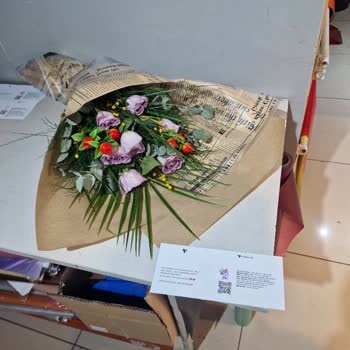 Yanlış çiçek teslimatı ve iade talebi
