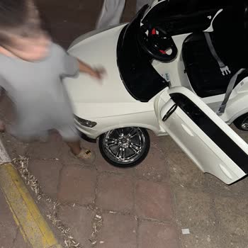 Akülü Araba Kusurlu, A101 Şirinyer'de İade Reddi Ve Müşteri Hizmetlerine Ulaşılamıyor