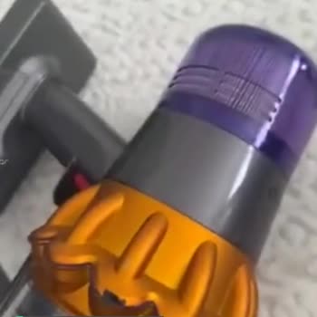 Dyson V15 Kendi Kendine Soyuluyor