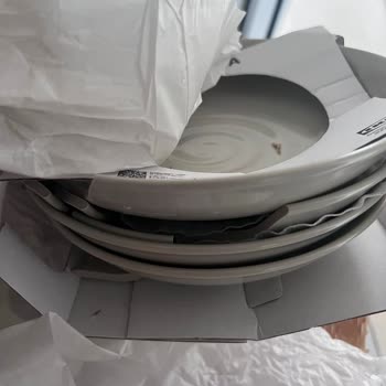 Teslim Edilen Sipariş “Yolda” Görünüyor, Kırık Tabak Ve Yanlış İade Kodları İçin Çözüm Bekleniyor